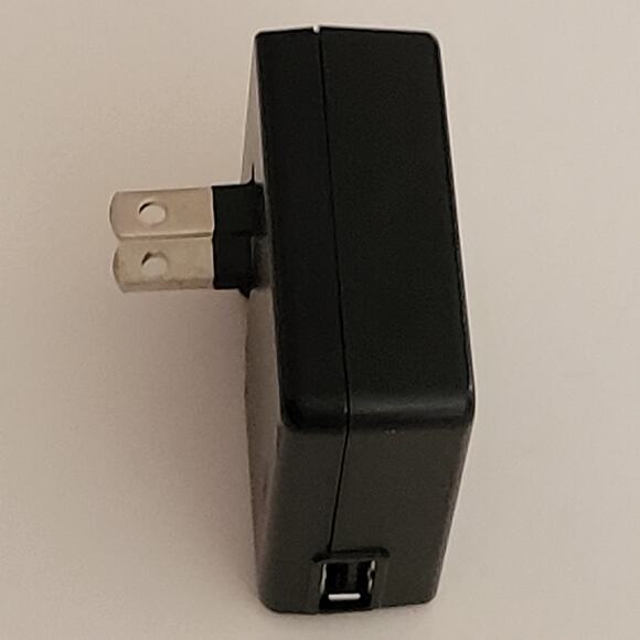 Nikon EH-70P AC Adapter Charger - Picture 10 of 11